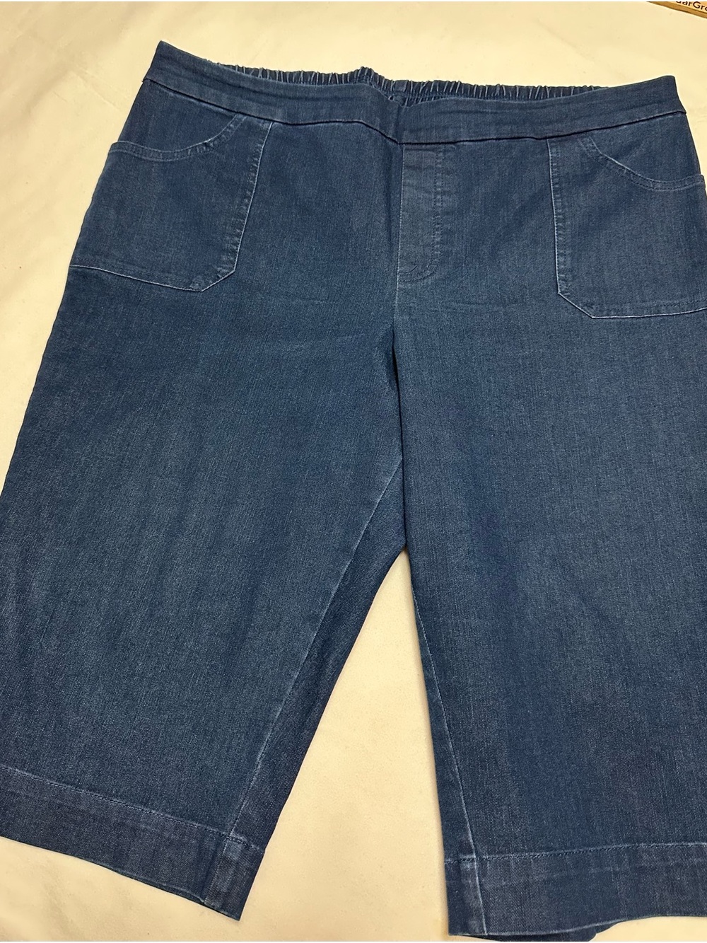Isaac Mizrahi Live Petite 24/7 Stretch Dark Blue Pedal Pushers - 20WP